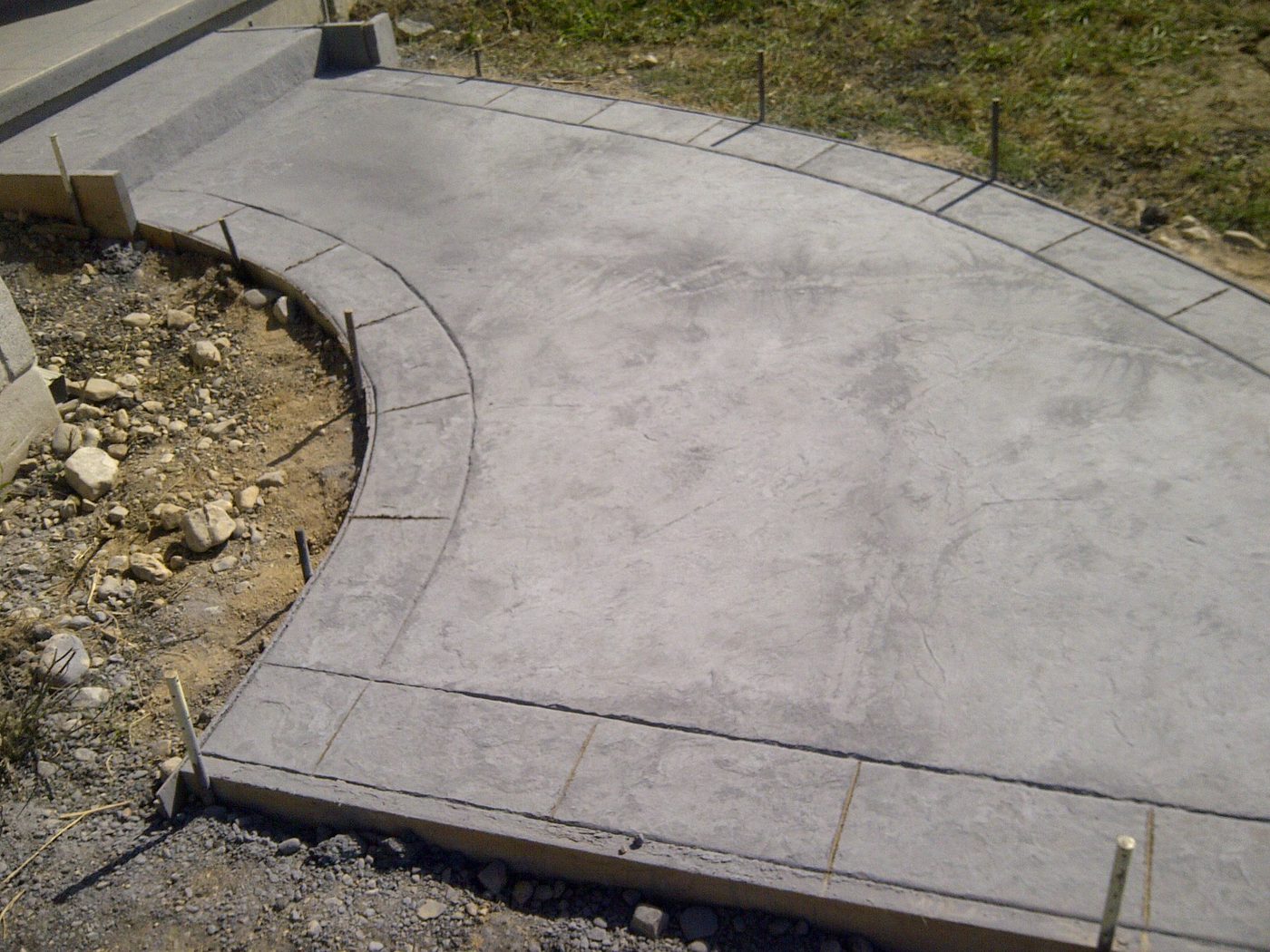 Heavy Quarry Stone with Border by Dura Concrete Floors in Orillia and Simcoe County, Ontario, photo 7