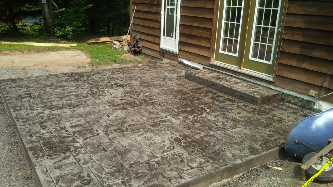 Coloured stamped concrete by Dura Concrete Floors in Orillia and Simcoe County, Ontario, photo 11