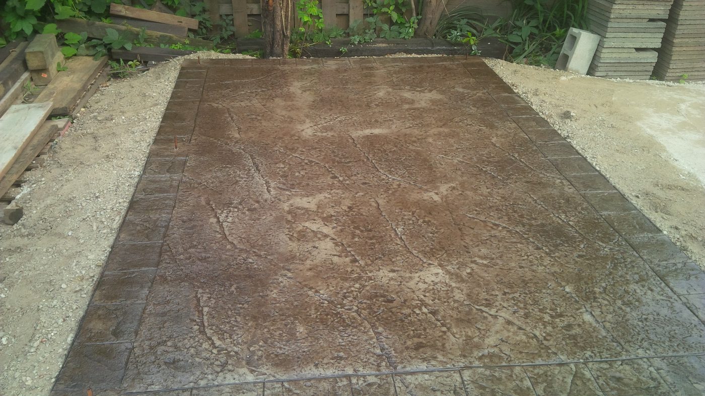 Heavy Quarry Stone with Border by Dura Concrete Floors in Orillia and Simcoe County, Ontario, photo 4